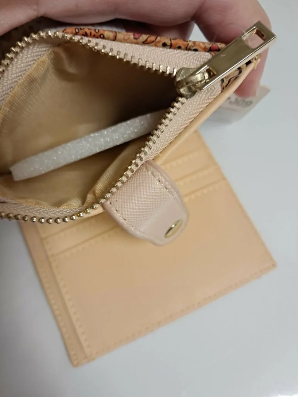 Grupo Belle crafted from